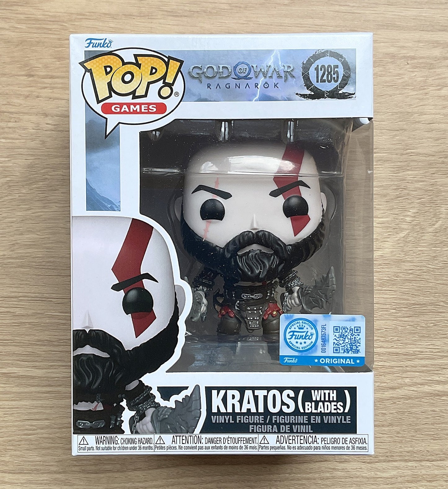 Funko Games God of War Ragnarok Kratos with Blades #1285 Exclusive + Protector
